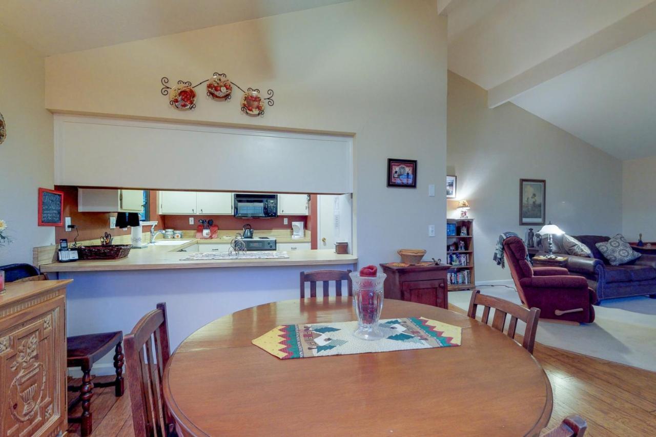 Charm By The Lake Groveland Exterior photo
