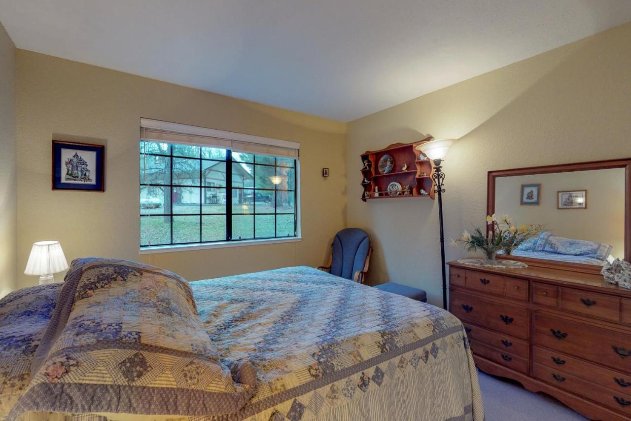 Charm By The Lake Groveland Exterior photo